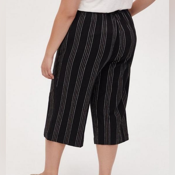 Torrid Size 18 Elastic Waist Black Pinstripe Linen Culotte Pant - Picture 2 of 16